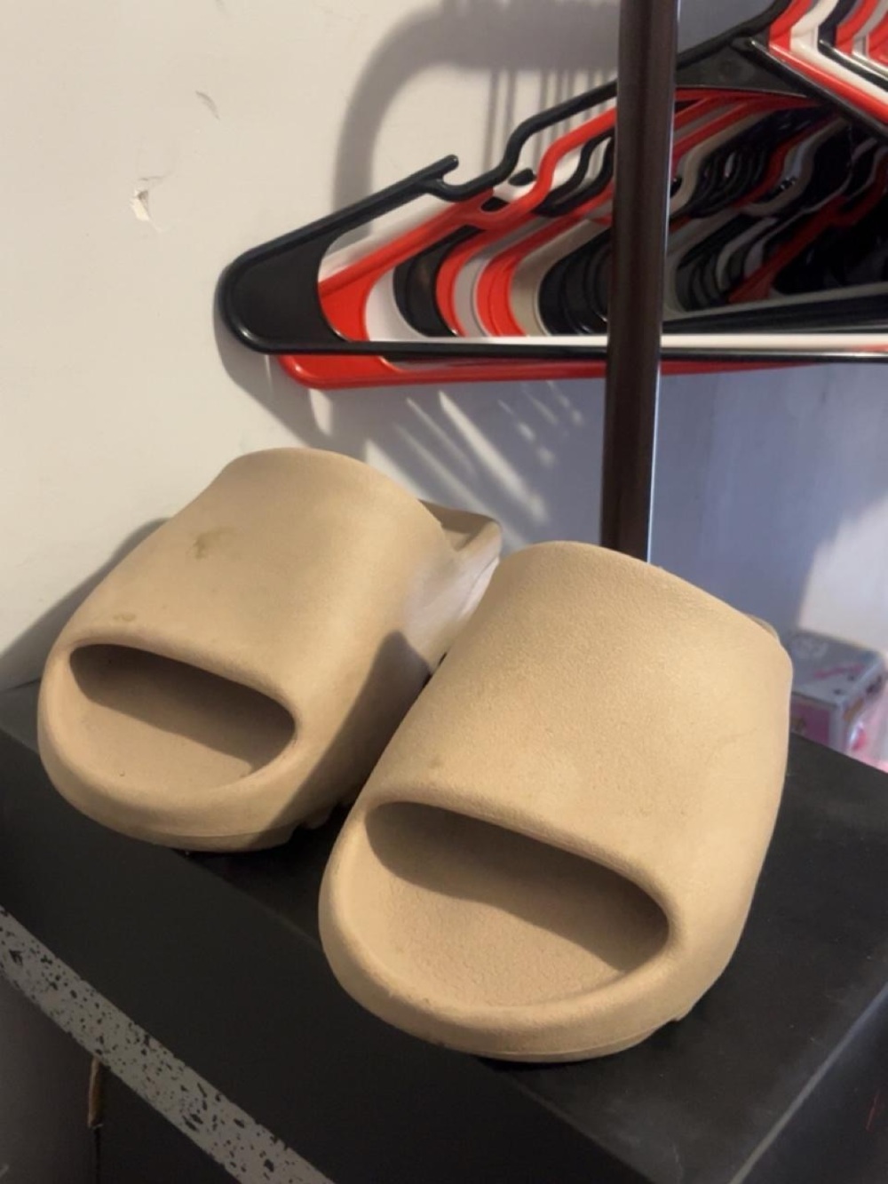 yeezy Beige Slide Sandals - Breathable Easy-On Design